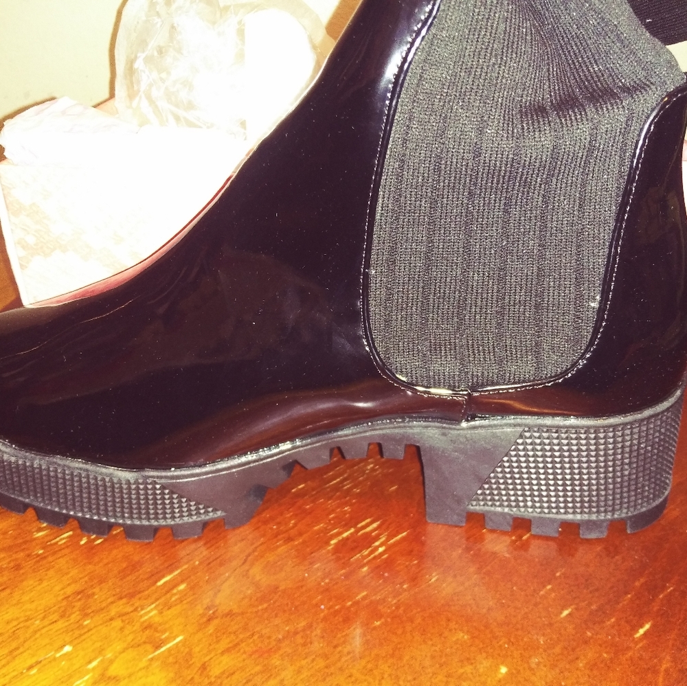 Brand new size US 10